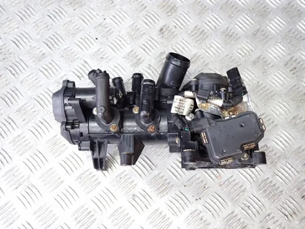 Soupape de liquide de refroidissement OEM 55511174 GMC Sierra image 3