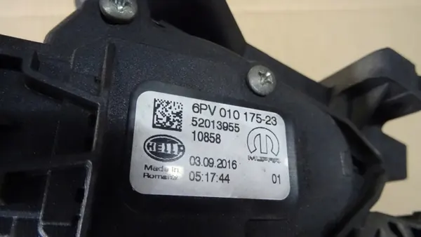 Potentiomètre de pédale d'accélérateur Fiat Fiorino III OEM 52013955 image 5