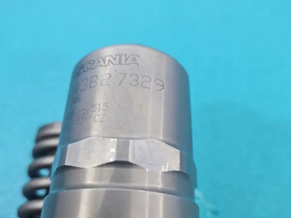 Bomba de inyección Scania 4 Bosch PDE R P T Euro3 0414701008 image 3