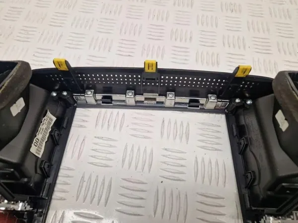 Prise d'air console OEM 682603660R pour Renault Talisman image 4