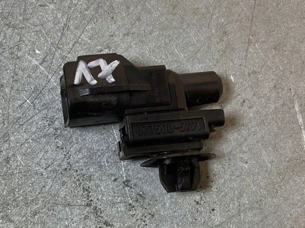 Subaru Ulkolämpötila-anturi OEM FBZ17440 Käytetty image 2
