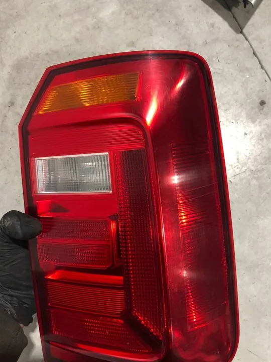 VW Caddy Luz Trasera Derecha 2015 OEM 2K1945096T image 3