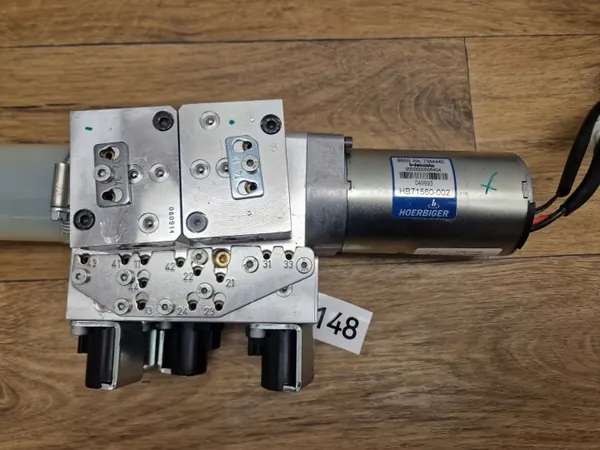 BMW OEM 7344440 Dachhydraulikpumpe - Gebraucht image 8