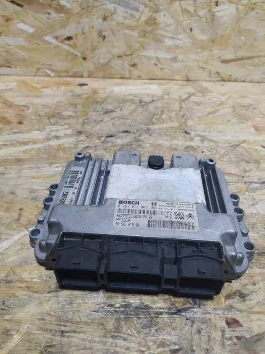 ECU Peugeot 307 0281011803 9656161980 Usado image 2