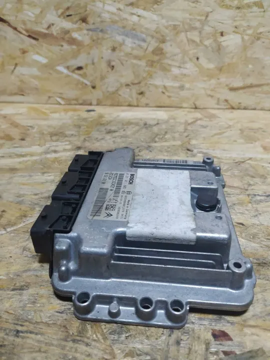 ECU Peugeot 307 0281011803 9656161980 Usado image 3