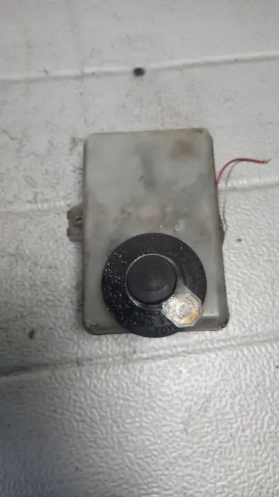 Gebruikte Toyota OE remvloeistofreservoir Previa image 2
