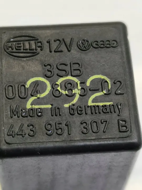 Audi A6 S6 C5 2003 Relais 00488502 image 4