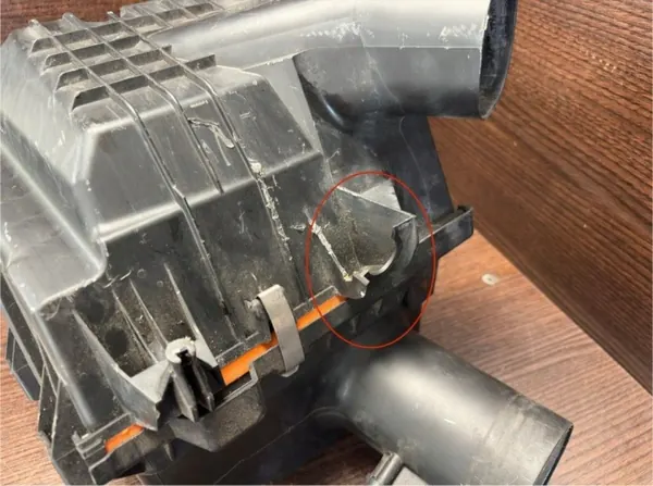 Ilmansuodatin OEM 165009078R Renault Trafic III:lle image 3