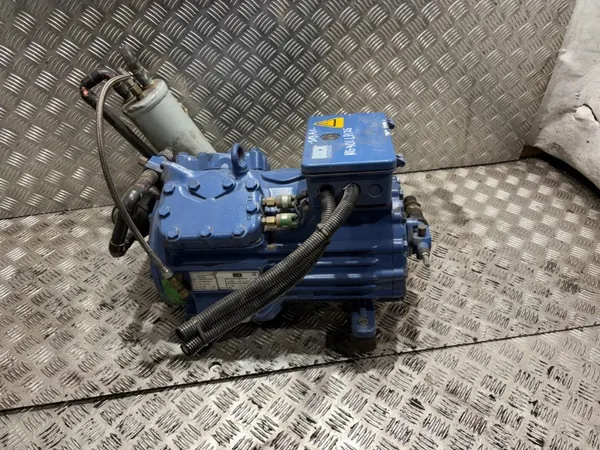 Compresseur à pistons semi-hermétique BOCK HGX34P/315-4 image 2