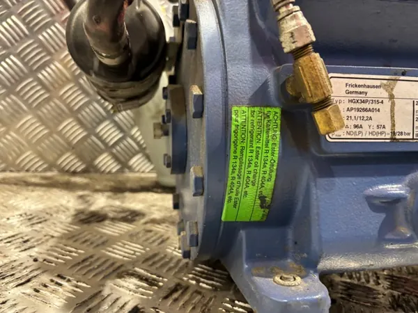 Compresseur à pistons semi-hermétique BOCK HGX34P/315-4 image 7