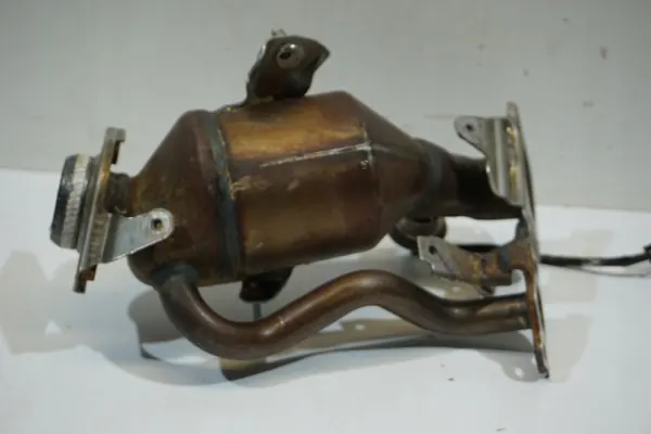 Toyota Yaris Cross Katalysator OEM 89467-K0020 image 6