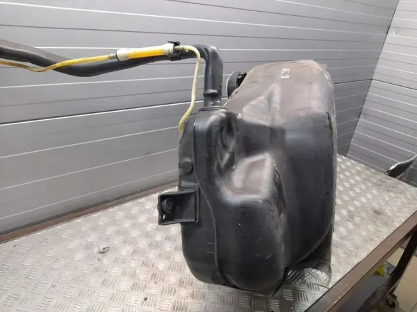 Polttoainesäiliö Audi Q5 SQ5 2011 OEM 8R0201021 image 4