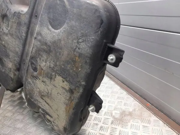 Polttoainesäiliö Audi Q5 SQ5 2011 OEM 8R0201021 image 5