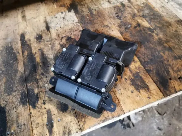 Soupape de chauffage OEM 4L0857042 Audi Q7 3.0L image 2