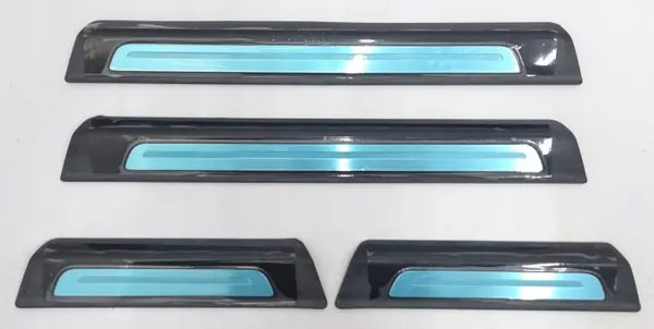 Audi Q7 4M tröskelskydd OEM 4M0853373A-6A image 3