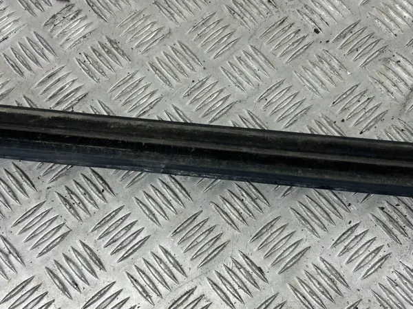 Moldura ventana izquierda Audi RS5 Coupé OEM 8T0853283D image 8