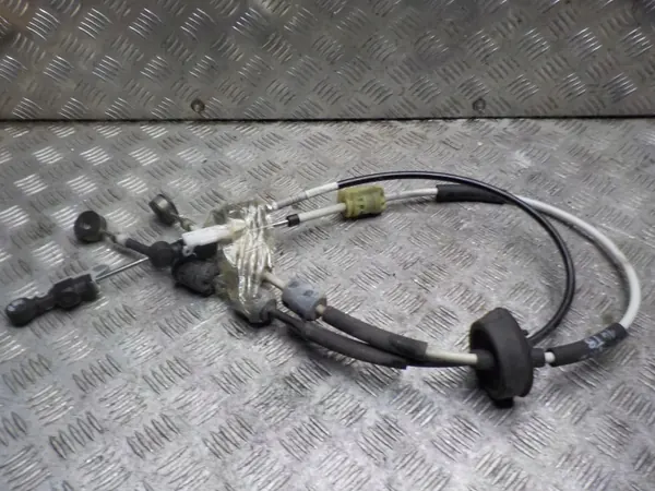 Opel MERIVA B Versnellingskoppeling OEM 55564863 image 2