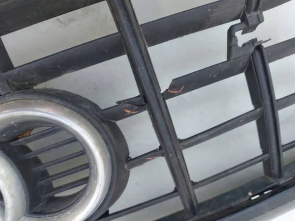 Audi A6 C6 S-line Grill image 7