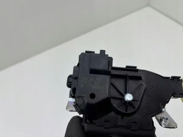 MERCEDES CLA W117 Baklucka Lås A1177500085 image 4