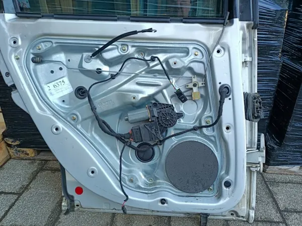OEM LB7Z linker achterdeur voor VW Passat B5 95-00 image 3