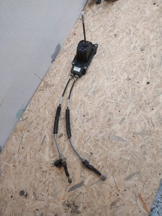 Renault Captur Schaltgestänge OEM F239 - Gebraucht image 3