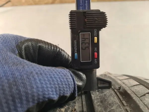 Pneus d'été Diamondback DH201 245/45 R19 Ensemble de 2 image 9