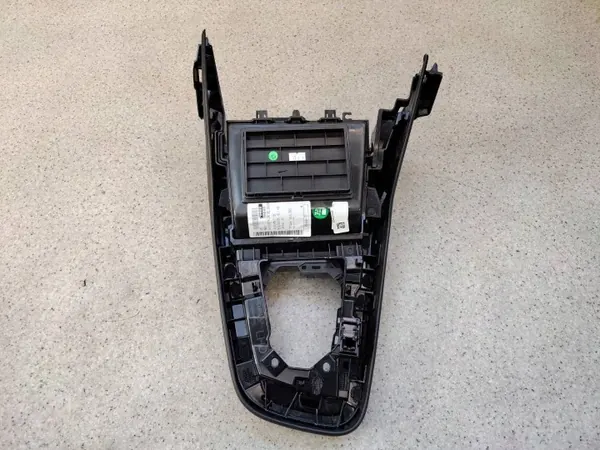 OEM 216323826 Prise AUX Console Centrale pour Renault Clio V image 8