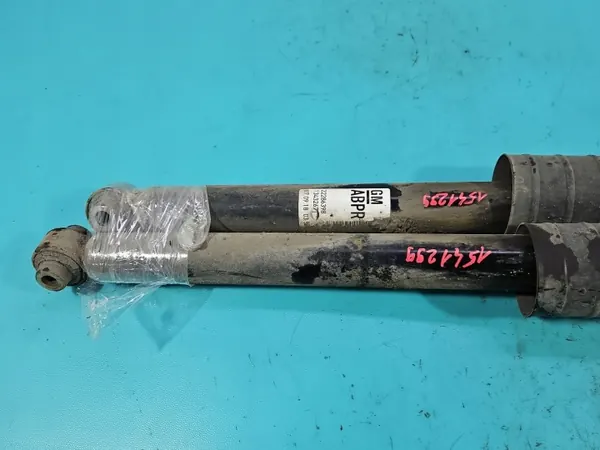 Kit amortisseur arrière OEM IMPRK1541299 pour Opel Corsa E image 4
