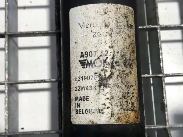 OEM A9073202800 Takaiskunvaimennin Mercedes Sprinterille image 7