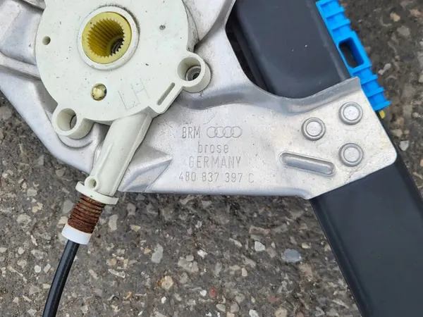 Elevador de vidro dianteiro esquerdo Audi A6 C5 4B OE image 6