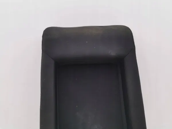 Reposabrazos trasero Hyundai Tucson IV OEM AMD203104 image 4