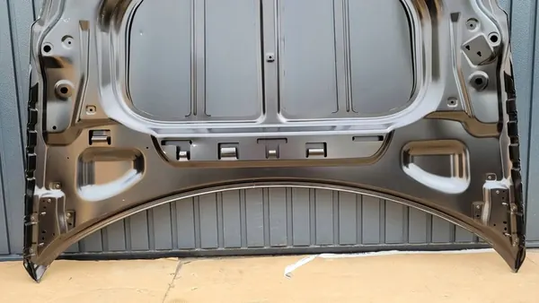 Framhuv Citroen C5 III X7 OEM 7901P3 image 10