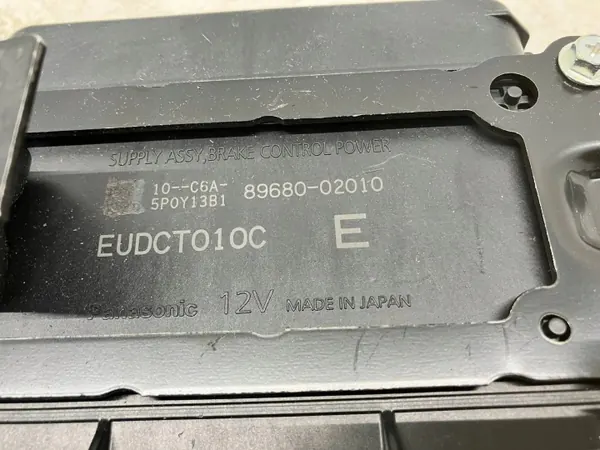 Module calculateur de frein OYT25792 pour Toyota Corolla E21 image 4