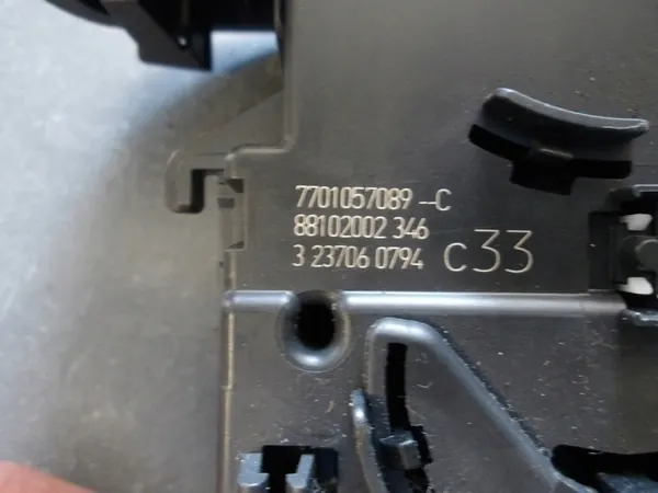 Lichtschakelaar RENAULT CLIO III 7701057089-C image 2