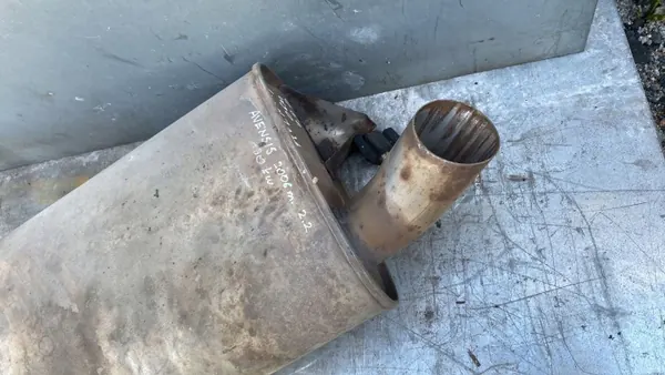 Toyota Avensis T250 Achter uitlaatpijp OEM JUT92514 image 4