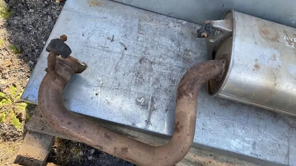 Toyota Avensis T250 Achter uitlaatpijp OEM JUT92514 image 5