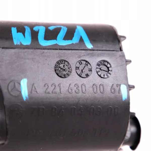 Mercedes W221 Bränslelock OEM A2216300067 - Begagnad image 3