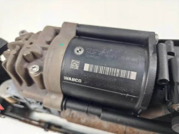 BMW OE 6794465 Compressore Sospensione image 3