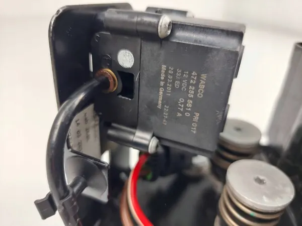 BMW OE 6794465 Compressore Sospensione image 4