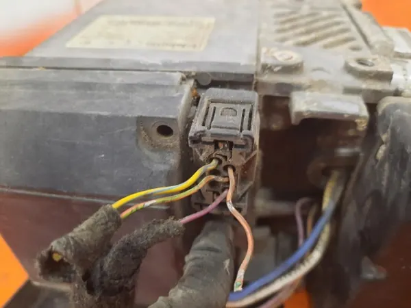 Webasto-lämmitin OEM 4L0815071D Audi Q7:lle 2007 image 6