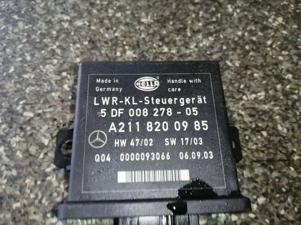 Módulo faro Mercedes-Benz A2118200985 Usado image 3