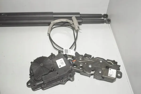 BMW OE 7430626 Kit apertura maletero para 3 Touring G21 image 3