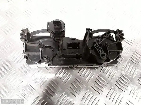 Module de contrôle AC Mitsubishi Colt OEM P7820A221Y image 4