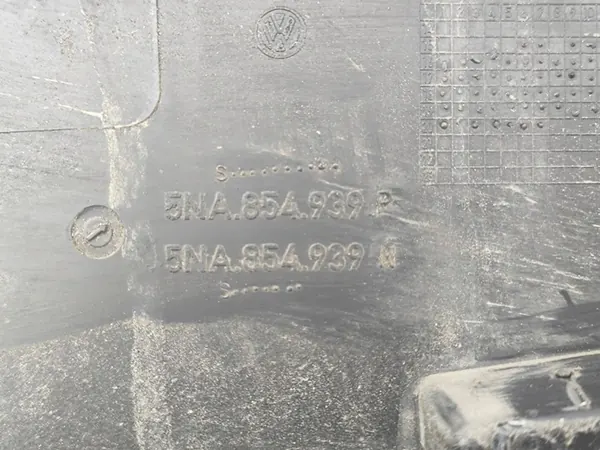 Volkswagen Tiguan 2020 Left Door Trim image 8