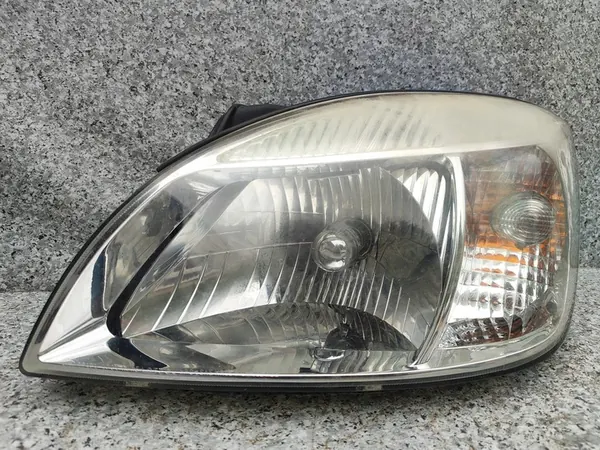 Faros Delantero Izquierdo Kia Rio II HB 05-09 image 2