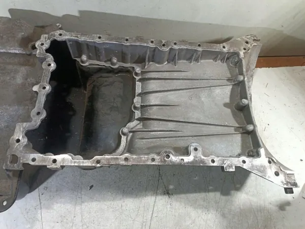 Cárter de aceite R6420141502 para Mercedes GL X164 image 4