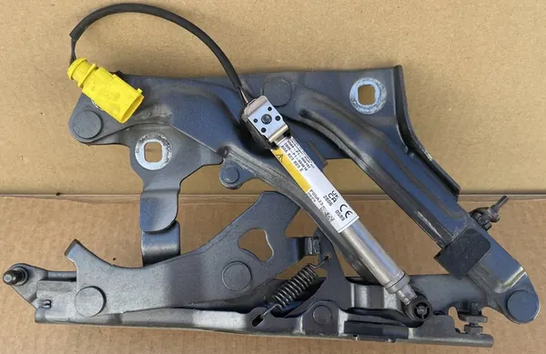 Bisagra de Capó Audi Q5 Lift Derecha OEM 80A823302D image 2
