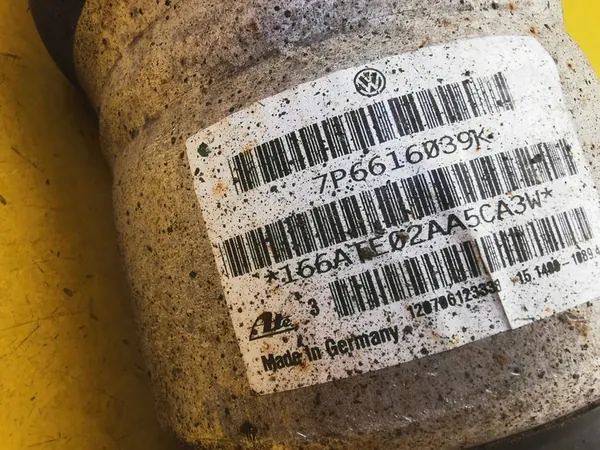 Amortecedor Frontal Esquerdo VW Touareg II 7P6616403J image 2