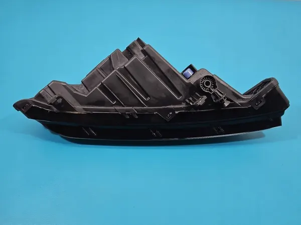 Farol Halogéneo Esquerdo Skoda Superb III OEM 3V0941699B image 9