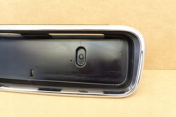 Rover 600 93- achter kentekenplaathouder OE 74890SN80000 image 4